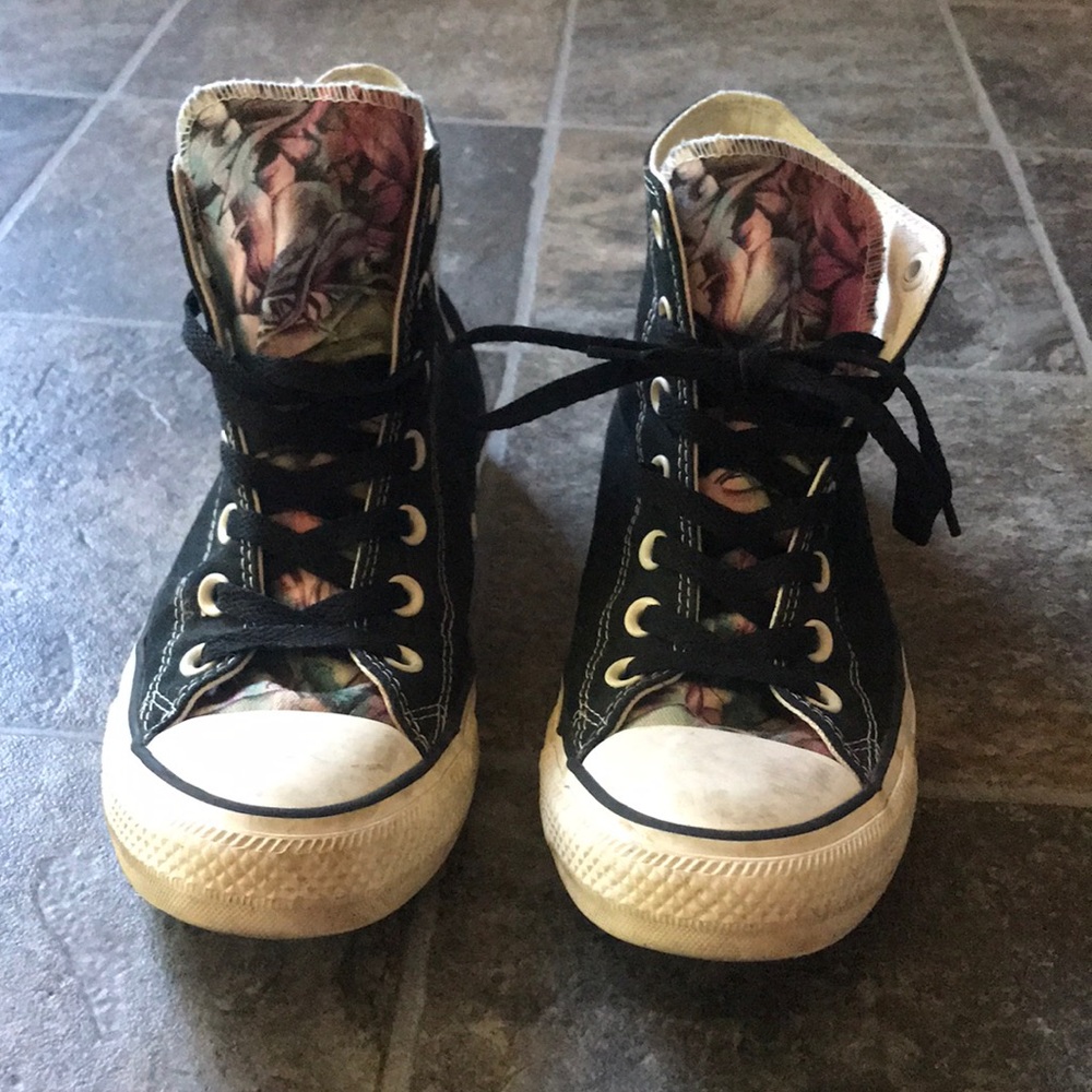 Floral Converse
